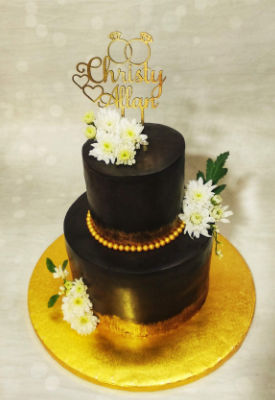 Wedding & Engagement Cakes 30 Fresh Daises Chocolate Wedding Cake