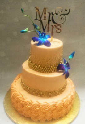 Wedding & Engagement Cakes 36 Peach & Gold Reception Cake