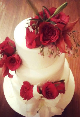 Wedding & Engagement Cakes 37 Fresh Roses & Lilies Wedding Cake