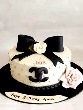 Home 18 Monochrome Chanel Cake